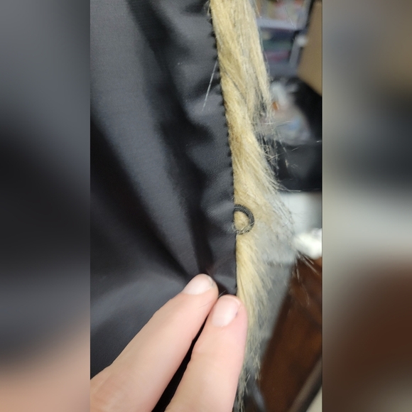 Aixixi Faux Fur Vest 40" Bust L/XL Preowned - Picture 7 of 9